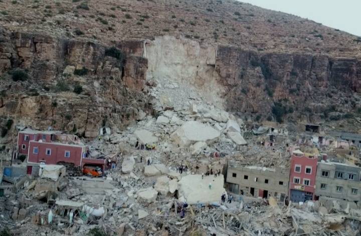 بدون عنوان: “زلزال الحوز” .. مشاهد دمار الحجر والبشر تنتظر إعادة الإعمار