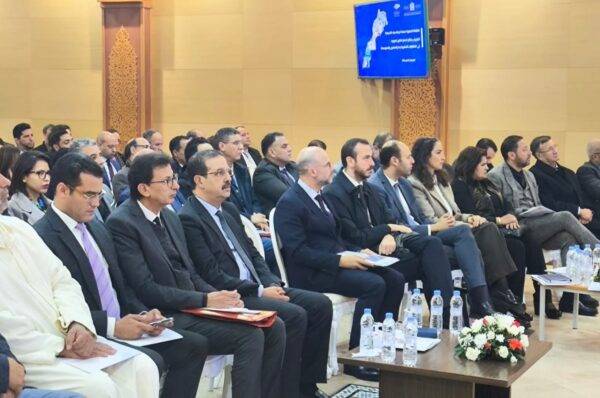 قافلة وزارة الاستثمار لتعزيز دعم المقاولات الصغيرة بالقنيطرة