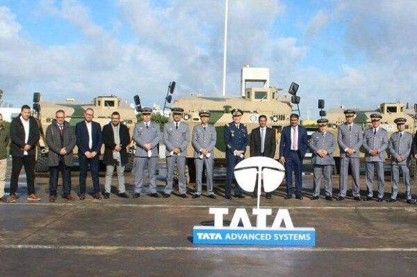 القوات المسلحة الملكية تتسلم أولى مدرعات WhAP 8×8 المصنعة محلياً ببرشيد