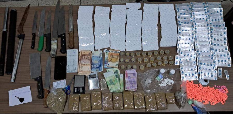 توقيف مروج مخدرات بوجدة وحجز أزيد من 2000 قرص مخدر وكوكايين