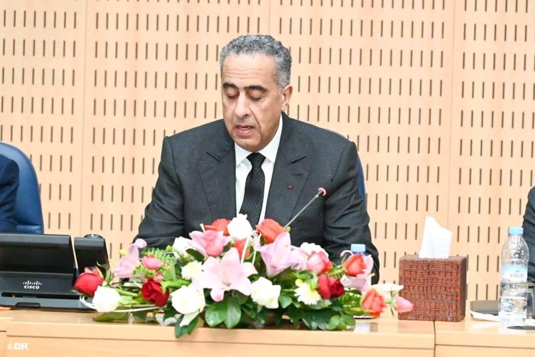 الحموشي يشرف على تسليم الأوسمة الملكية لأطر وموظفي المديرية العامة لمراقبة التراب الوطني