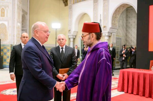 الملك يترأس إطلاق مشروع إنجاز مصنع لأنظمة هبوط الطائرات تابع لـ”سافران”