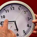 المغرب يعود إلى توقيت غرينيتش بحذف الساعة الإضافية تزامناً مع اقتراب رمضان