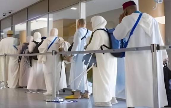 مندوبية السياحة بمراكش: عودة المعتمرين العالقين بتركيا والوكالة الناقلة “غير مرخصة” لمزاولة المهنة