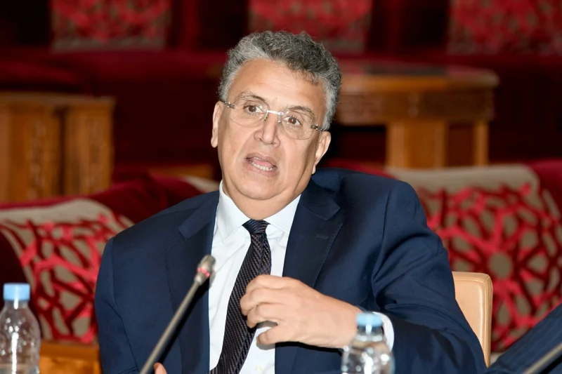 وهبي يحذر: “نصابون” يحرّكون 100 مليار درهم خارج الدورة الاقتصادية