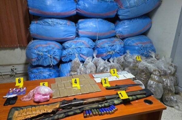 عمليات أمنية متزامنة تحجز أطنان مخدرات وتوقف مطلوبين بعدة مدن