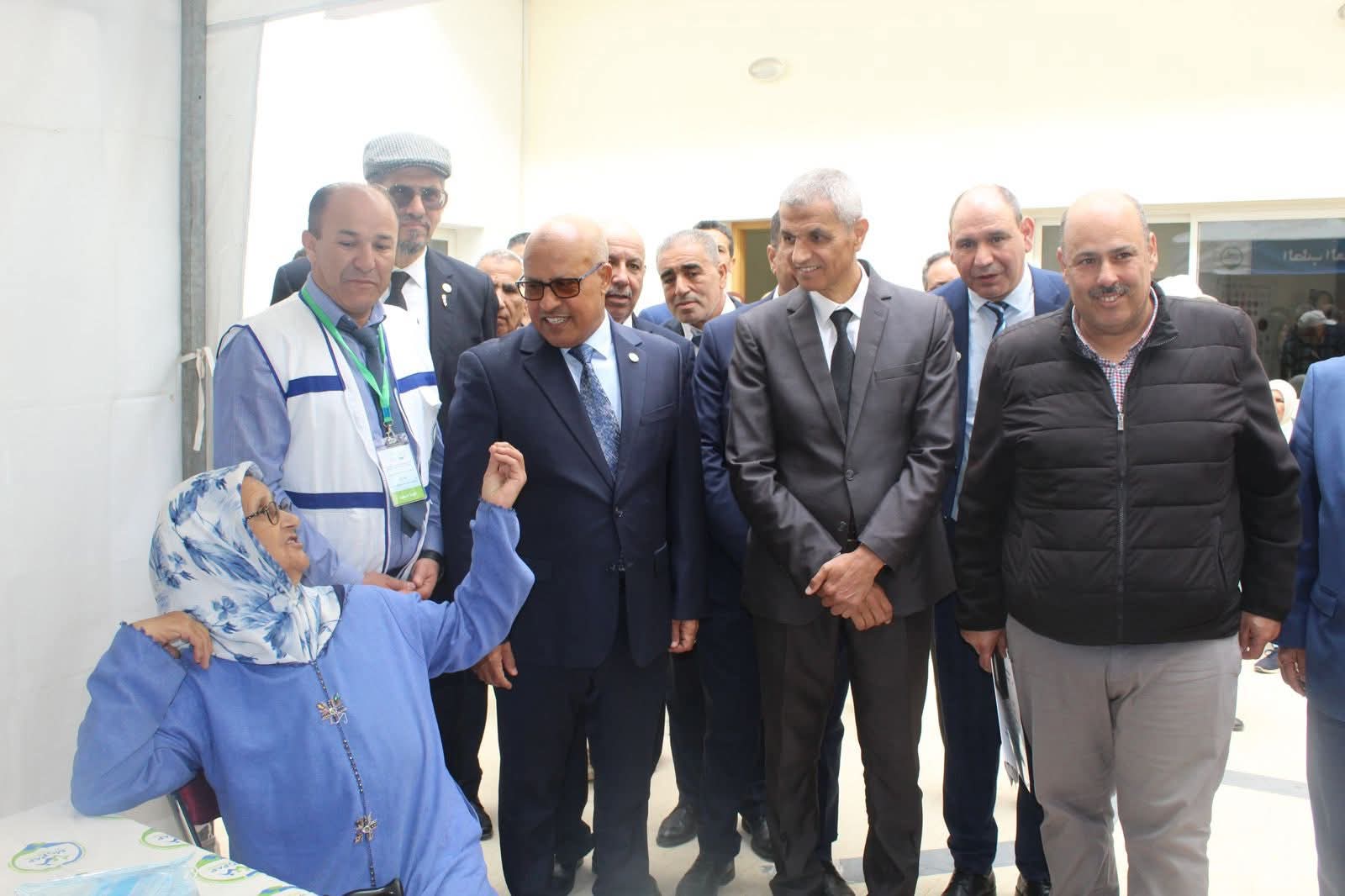 وزان تحتضن قافلة طبية ناجحة تعزز الولوج إلى العلاج وتستهدف الفئات الهشة