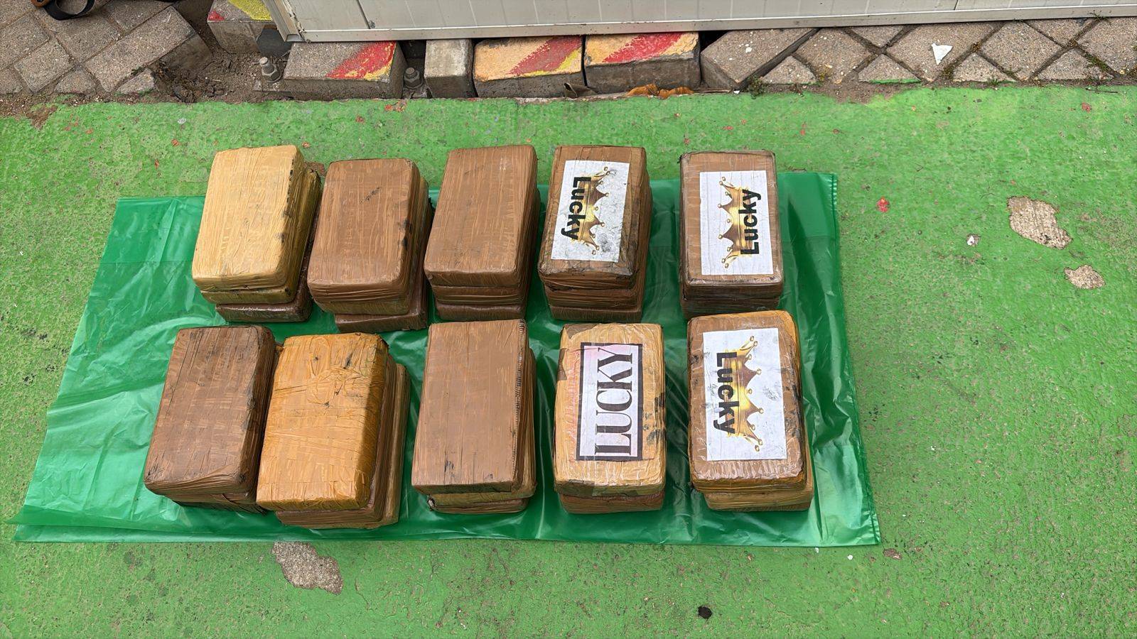 إحباط تهريب شحنة كوكايين بميناء طنجة المتوسط والتحقيق مستمر