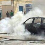 حريق مفاجئ بسيارة قرب فندق ميركور يستنفر سلطات الناظور