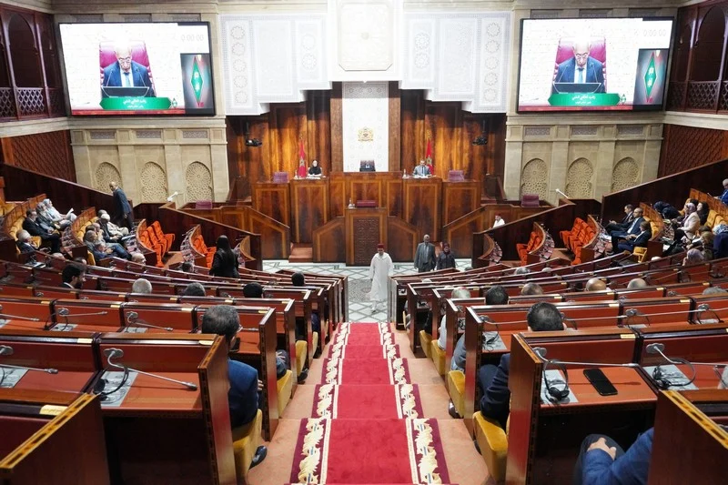 مجلس النواب يصادق بالأغلبية على قانون تنظيم مهنة العدول الجديد