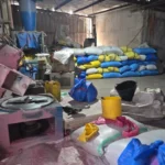 مداهمات جمركية تكشف مستودعات سرية لصناعة الأكياس البلاستيكية بمديونة