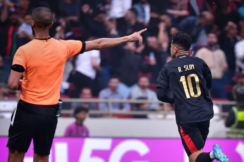 الجيش الملكي يرفض حكم “نهائي الكان” في ذهاب التتويج بدوري الأبطال