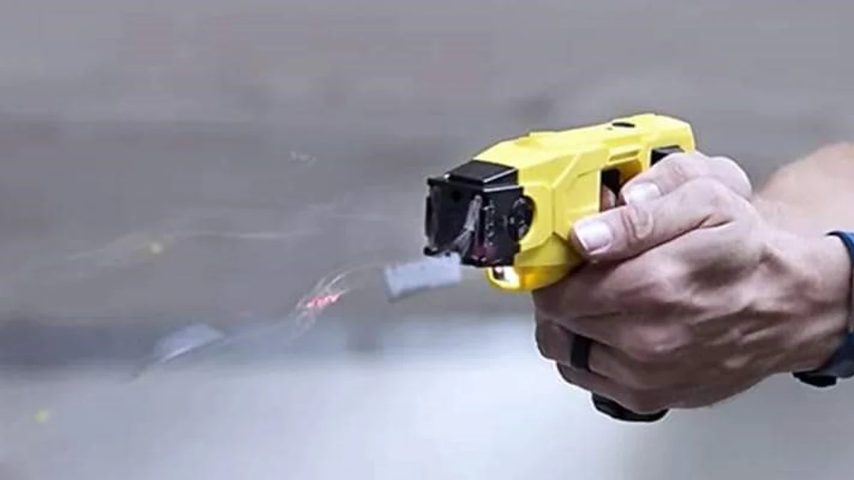 فاس.. “Taser” يحسم تدخلًا أمنيًا لتوقيف مشتبه فيه خطير