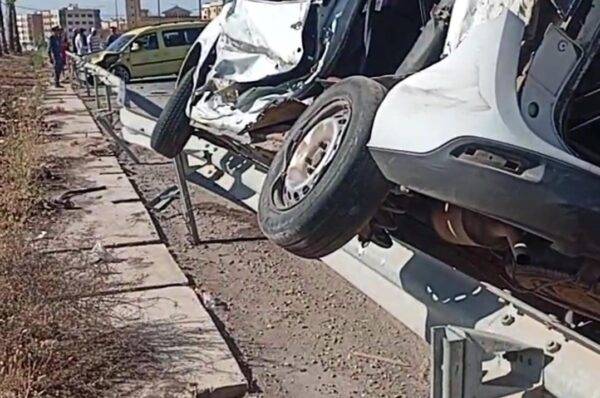 حادثة سير خطيرة ❌ بين سيارتي أجرة كبيرة بطريق مديونة