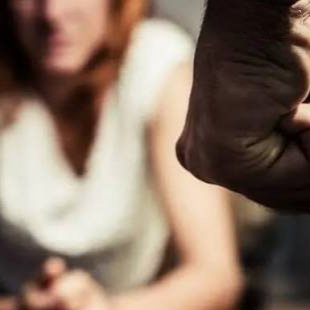 الحسيمة.. المحكمة تدين زوجاً بالحبس النافذ بعد تعنيف زوجته داخل المنزل