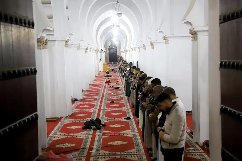 باحثان يثمنان قرار عدم إقامة صلاة الكسوف بالمغرب لأسباب شرعية
